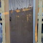 042 - 5mm Harmaa – Suihkuseinä, Puusto - 898 x 1935, kahva 955mm alhaalta - 300 €