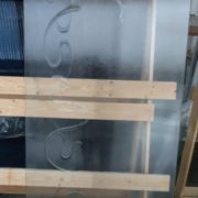 071 - 8mm Optiwhite - Serpentiini, Velastyöstöt 250 - Vedin o12, 1025mm alhaalta - 895 x 2050 - 400 €