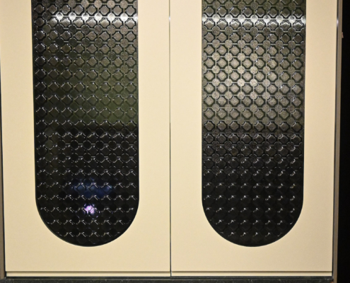 Mittatilaus artesaanilasit astiakaappi-tumman harmaa retro-frans&cherie