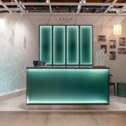 EssisbyLasilinkki Habitare pro osaston standi-artesaanilasitukset-kierrätyslasiteos