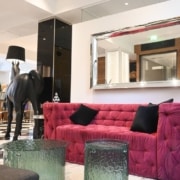 Flow artesaanilasipöydät- pöydän design Ida Design -kuvio väre-vihreä- design by Essis by Lasilinkki-Hotel Lilla roberts (2)