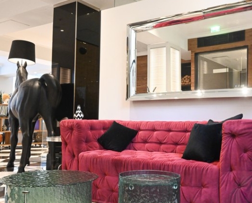 Flow artesaanilasipöydät- pöydän design Ida Design -kuvio väre-vihreä- design by Essis by Lasilinkki-Hotel Lilla roberts (2)