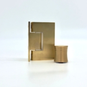 Harjattu messinki sarana ja vedin