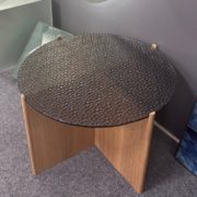 Hetki-lasipöytä-kathedral pronssi artesaanilasi 600mm-korkeus 420mm-tammijalusta-messukappale-500 EUR (ovh. 865 eur) (1)