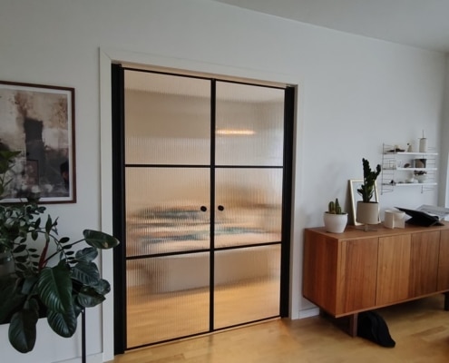 6mm Reedet Pariovet - Mustat kehykset sekä magneetti - Aukkoon joka n. 1460 x 2105 - 900€