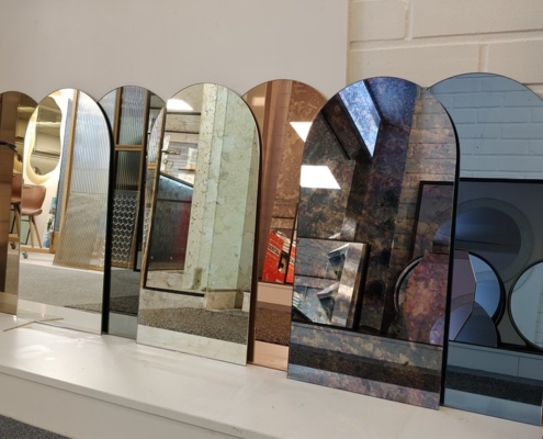 Kaaripeili - Useita eri sävyjä - 300 x 600 mm - Piilokiinnike - 50€ / kpl