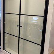 Lasiovet myymälä (1)