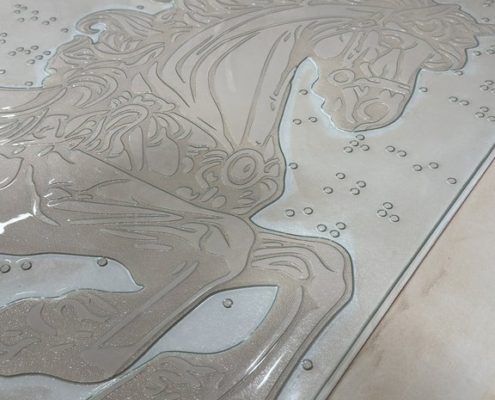 Making the artisan glass for unicorn piece by Essis master artisan (2)