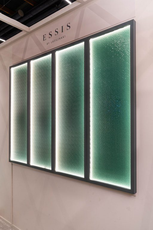 Valaistu lasiseinä valaistu lasiseinä