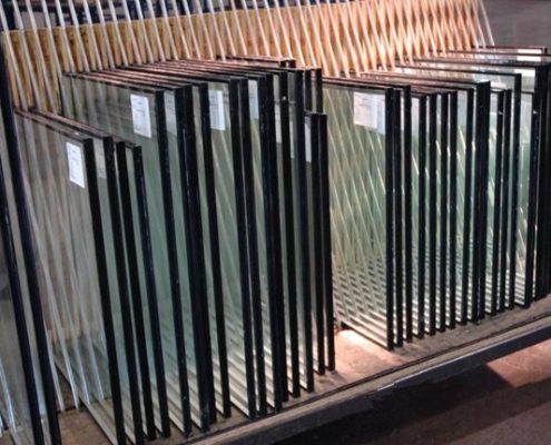 Valikoima erilaisia lämpölasielementtejä edulliseen poistohintaan_kysy tarjolla olevat koot erikseen