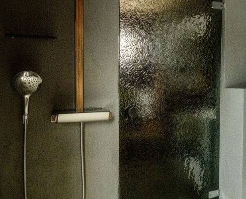 Valokuvauksissa käytetyt artesaanilasiovet-oven koko 885x1975mm-aukkoon asenteinen-sis.saranat ja vedin-950 Eur-harmaa terra