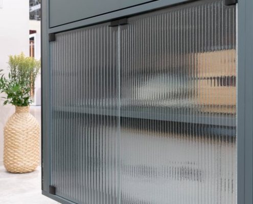 Vastaanotto-palavelutiskin artesaanilasi kaapin ovet-saranoidut ja liukuvat (1)