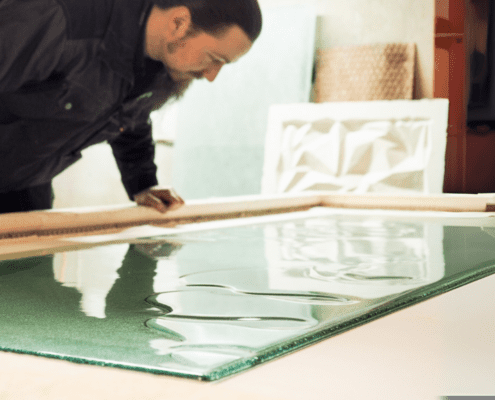 artesaalasit-master artesaani työssään-sisustuslasitukset (1)